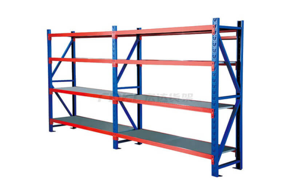 What points should be considered when choosing shelves for logistics and warehousing?